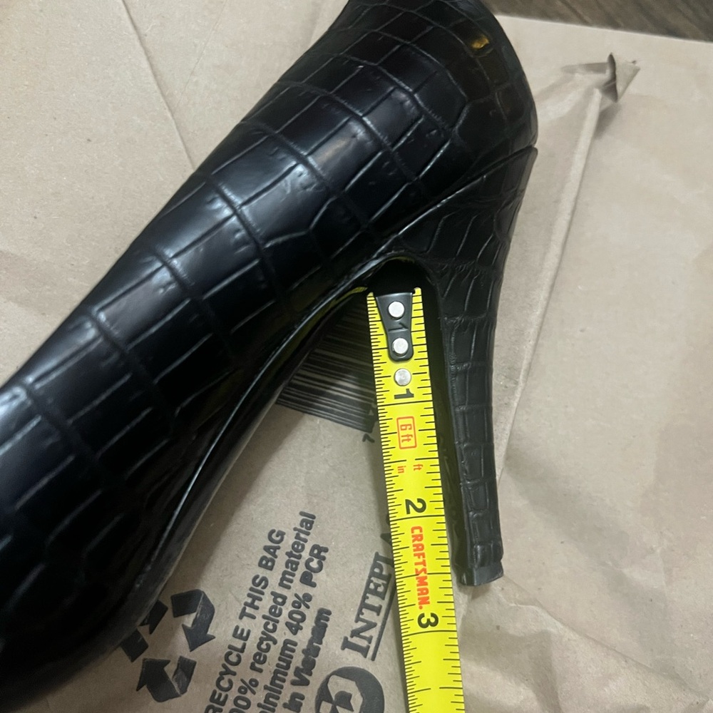 Ralph Lauren Purple Collection Black Croc Embossed Pumps size 7B Made in Italy - Picture 9 of 9